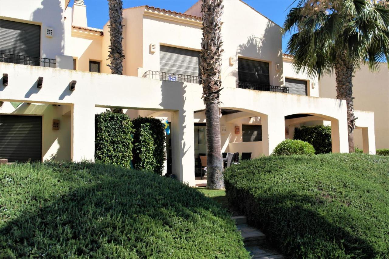 Casa de Férias Townhouse Overlooking The Pool San Javier